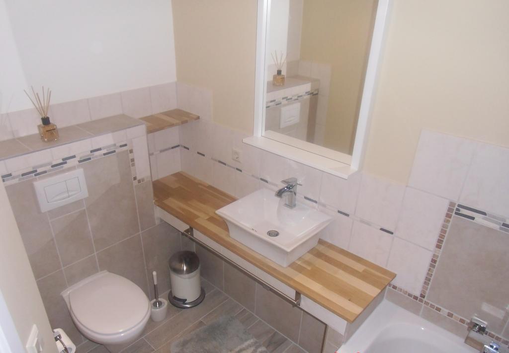 Udos Gaestewohnung Cottbus Ruang foto