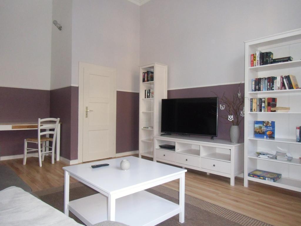 Udos Gaestewohnung Cottbus Ruang foto